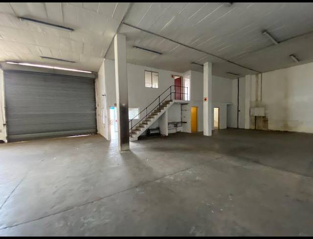 918M² WAREHOUSE TO LET IN NEW GERMANY